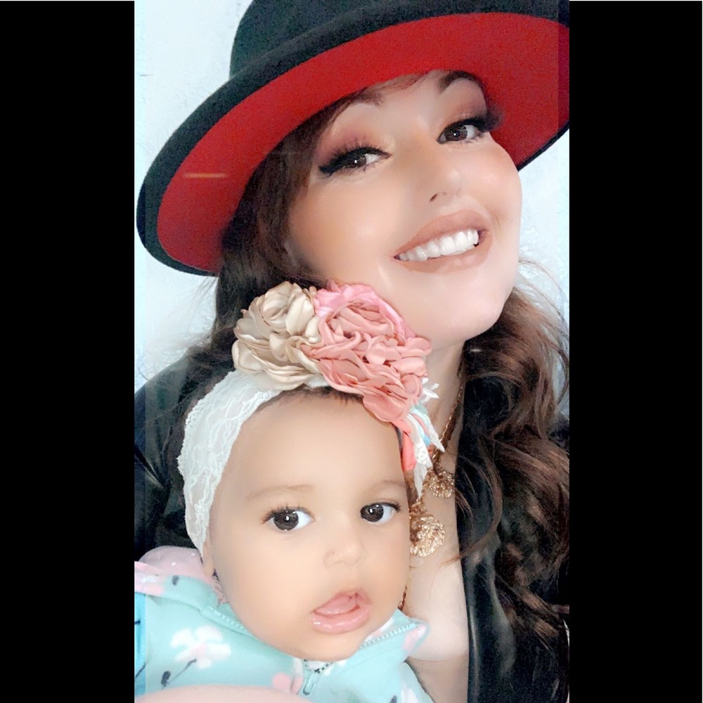 Meet your Posher, Whitney